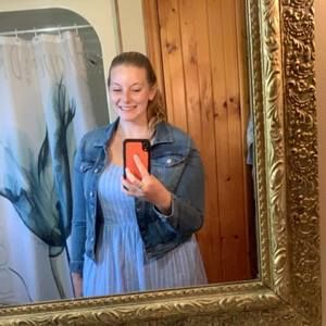 Meet your Posher, Lauren